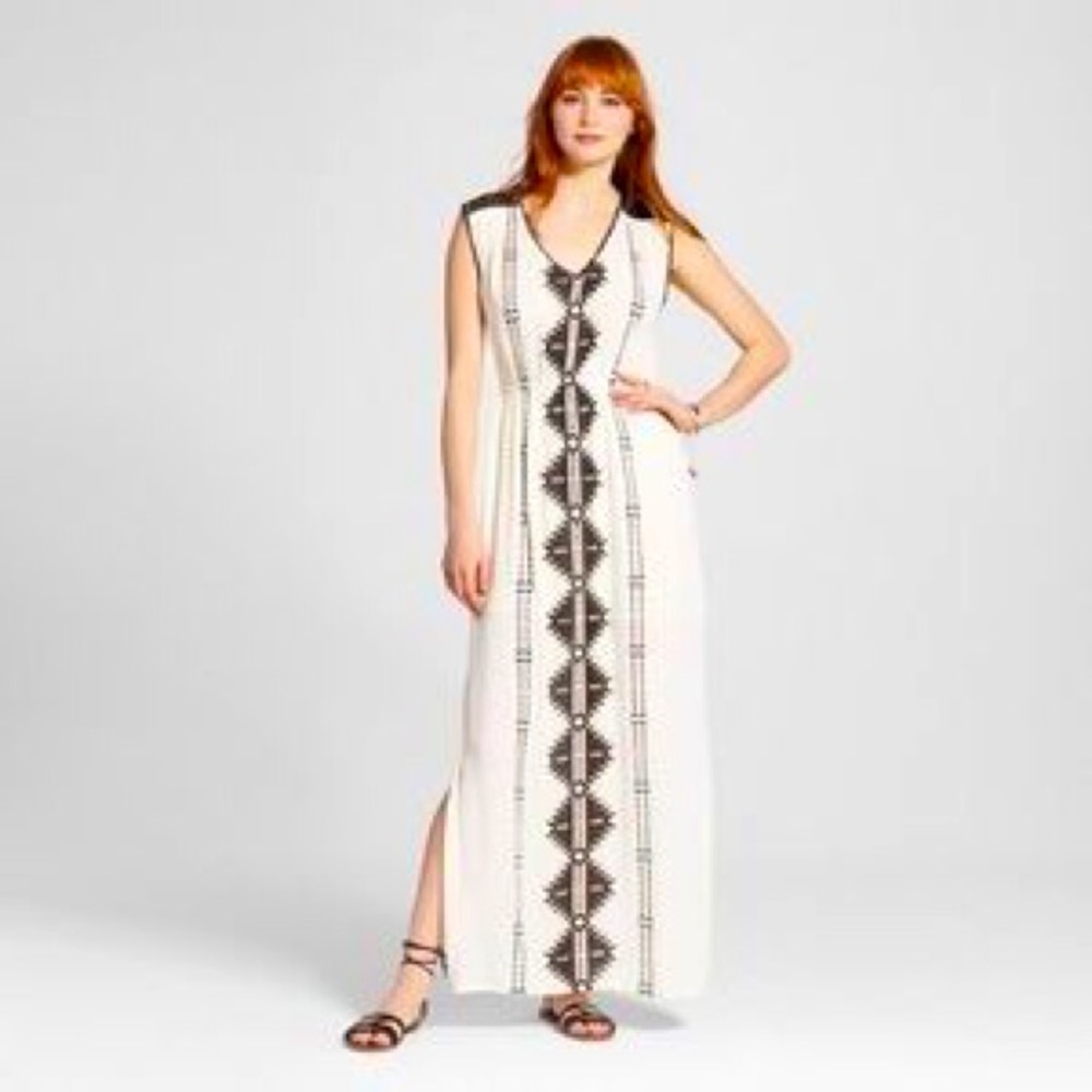 Boho Aztec Print Maxi Dress - Maroon